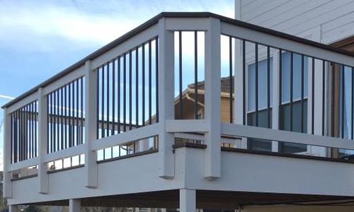 Project gallery of standard wood and steel rail in Woodland Park