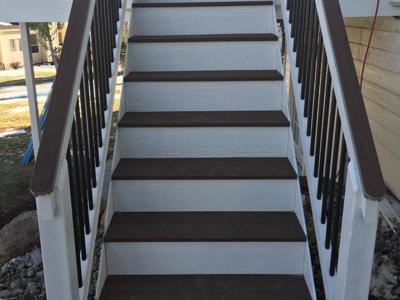 Wood and Steel Rail from Woodland Park Deck Builder